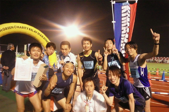 ユニフォームに良く映えている」との話が多く、とても喜びました。(原仲泰三さま)