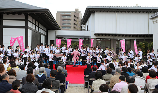 昨年購入させていただいたのぼり旗は桜二胡音楽会で使用いたしました。(谷　優恵さま）