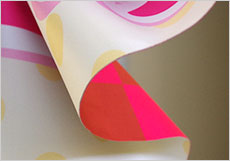 発色が良く、厚くて丈夫な生地の遮光スウェード生地(両面のぼり)画像。