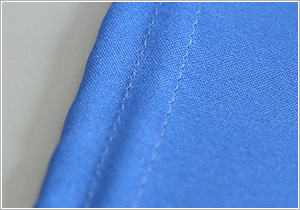 縫製には透明糸を使用