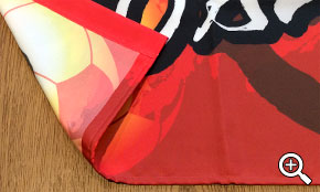 裏面は表面のプリントが少し見えます。