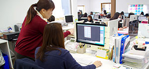 専任デザイナー制