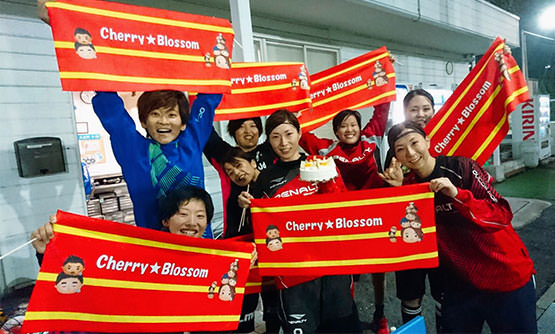 「とても素敵なタオルを制作していただきチーム一同喜んでおります。」小倉　奈津子さま