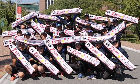 「手描きの絵を元にステキなデザインにアレンジしていただき、タオルは宝物になりました。」内田 文香さま