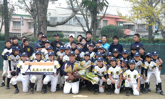 「無事、監督と部員の引退する日に間に合い、喜んでいただきました。 松藤 裕子