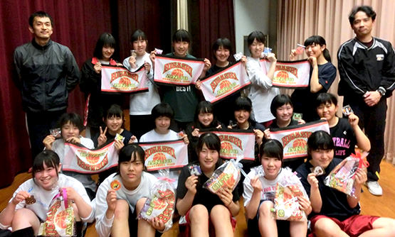 「色もイメージ通りで、デザインも本当に最高です！」小島 有里加さま